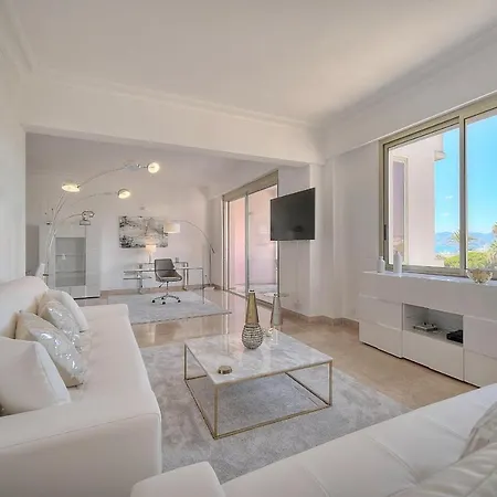 Apartment Ref 1478 - Croisette - Sea View For Rent Cannes